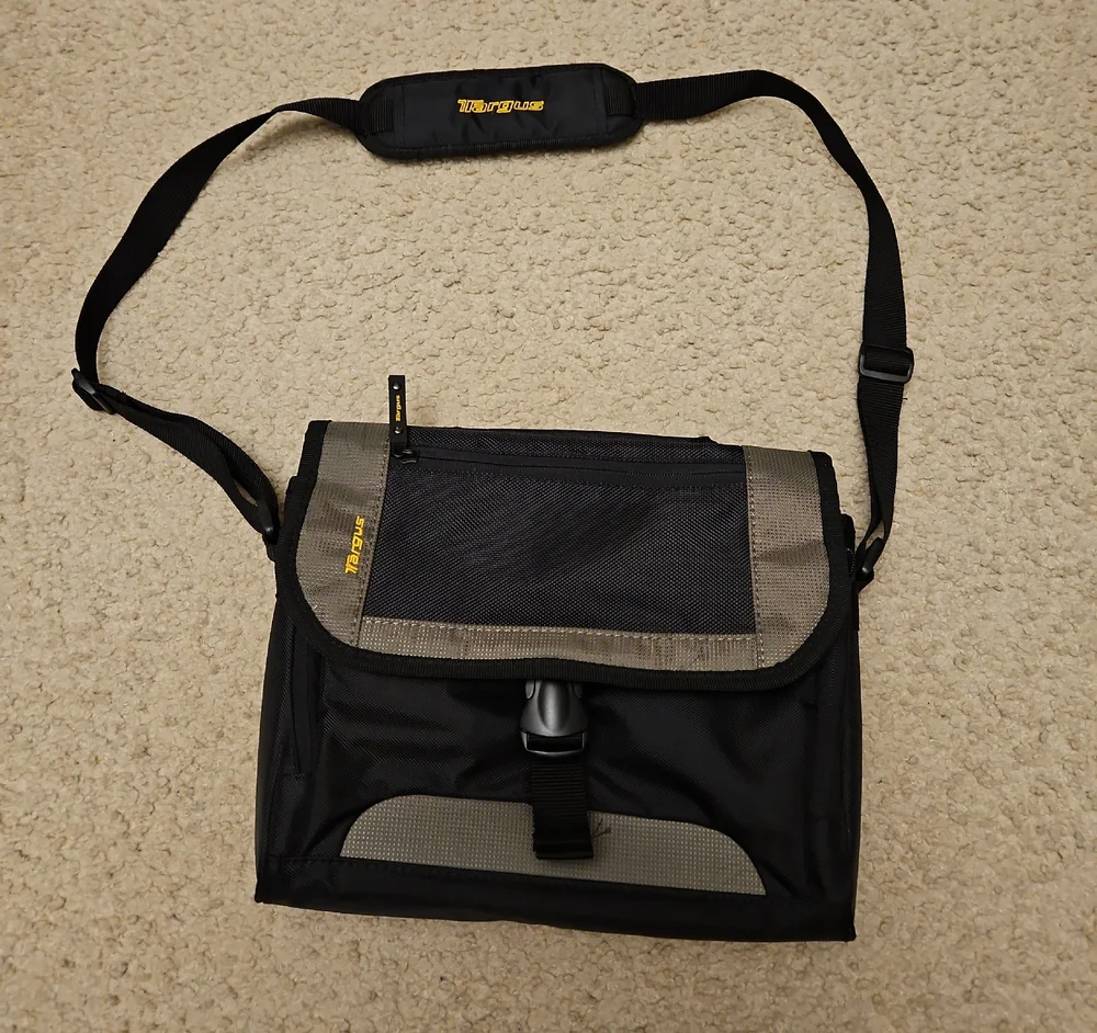 Targus Black and Tan Messenger Bag | Shoulder Bag